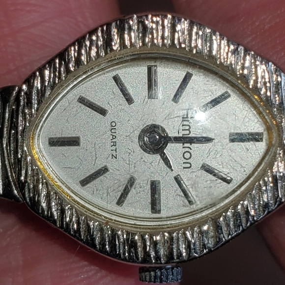 ⌚️VTG Retro Armitron Fashion Quarts Women's Watch with Instruction manual - Picture 7 of 13